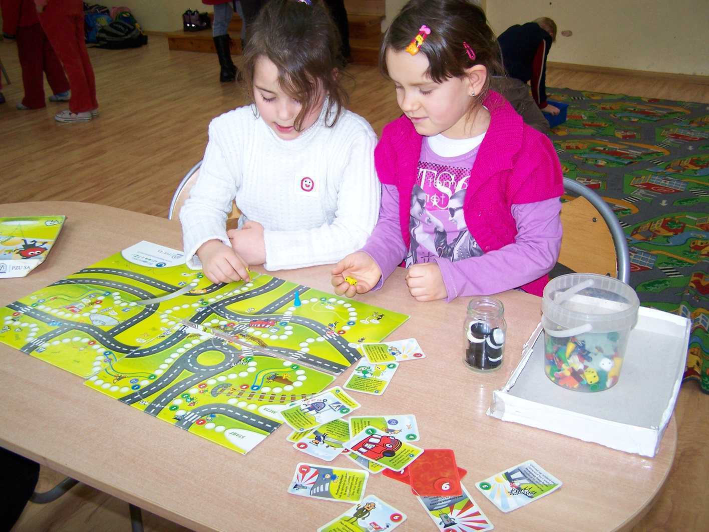Gry I Zabawy Na Zewnatrz GRY I ZABAWY - Szkolne Blogi
